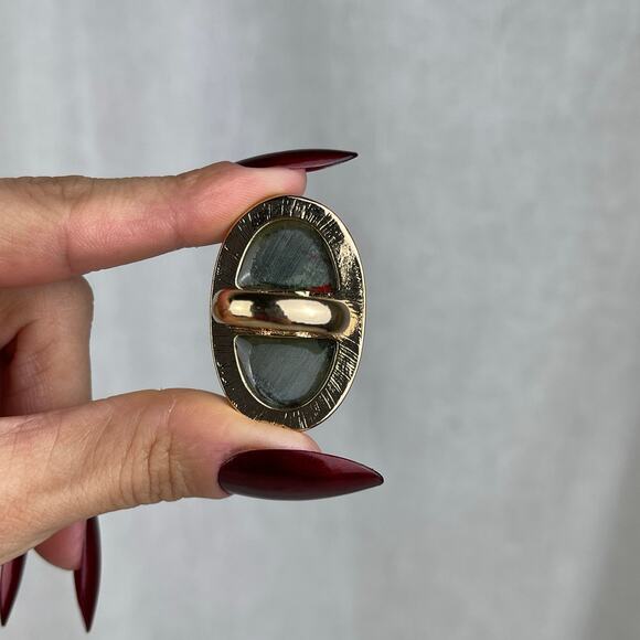 🚫SOLD🚫 NWOT Gold Tone Ring Red Green Bloodstone Oval Stone Size 6 - Picture 6 of 16